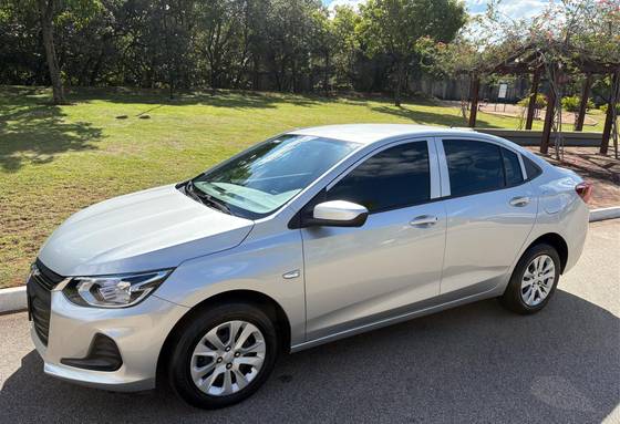 CHEVROLET ONIX 1.0 TURBO FLEX PLUS AUTOMÁTICO CHEVROLET ONIX 1.0 TURBO FLEX PLUS AUTOMÁTICO